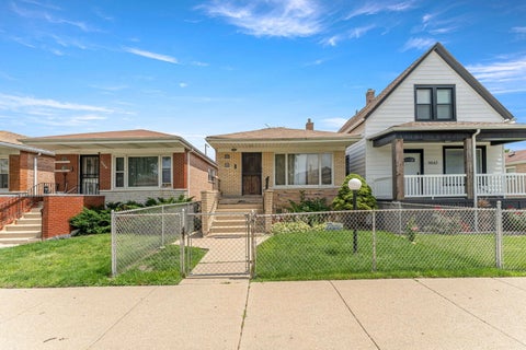 Tiny photo for 9043 S Carpenter Street, Chicago, IL 60620 (MLS # 12689965)