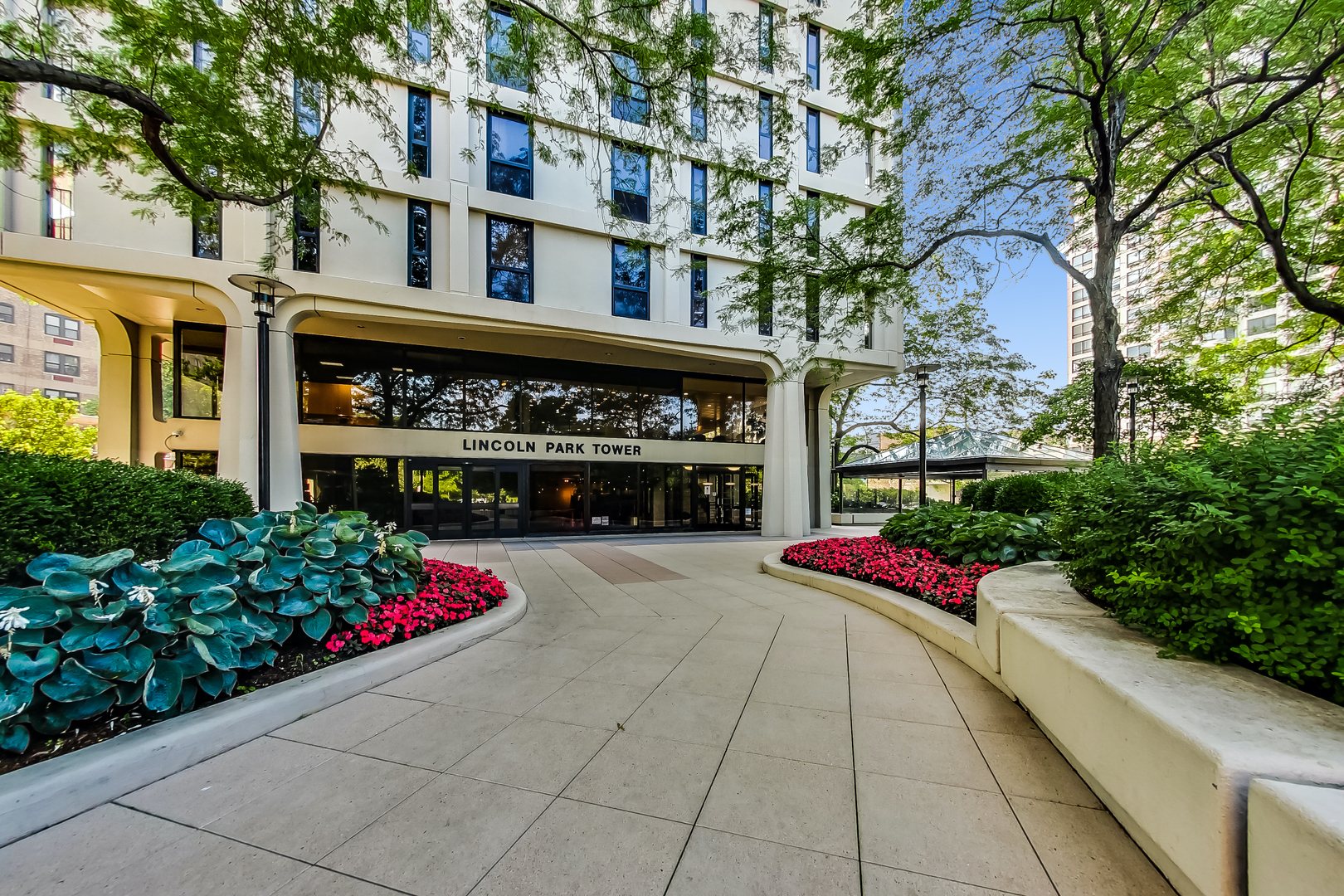 1960 N Lincoln Park West 2611