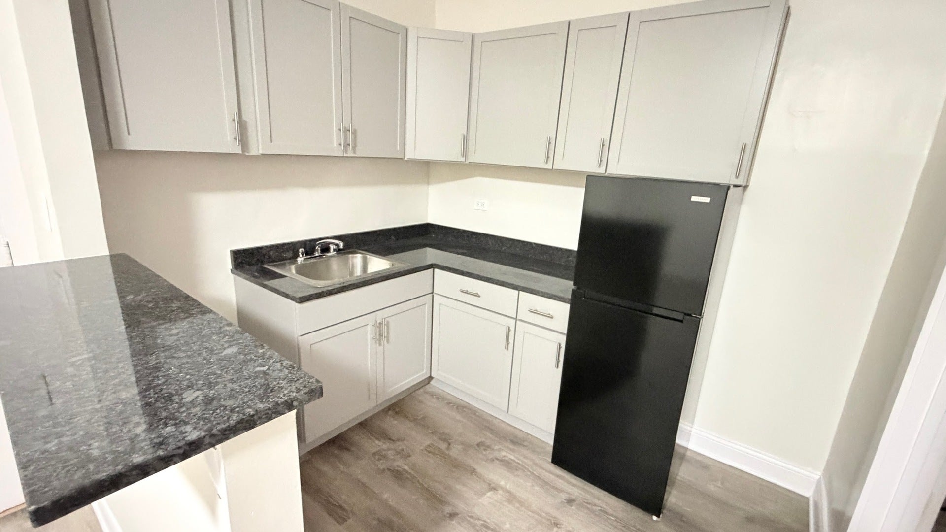 839 W Sheridan Road 321