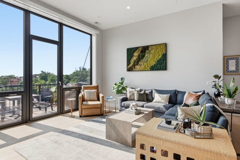 Tiny photo for 2405 W Iowa Street #402, Chicago, IL 60622 (MLS # 12711917)