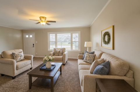 Tiny photo for 5S353 Stewart Drive, Naperville, IL 60563 (MLS # 12520170)