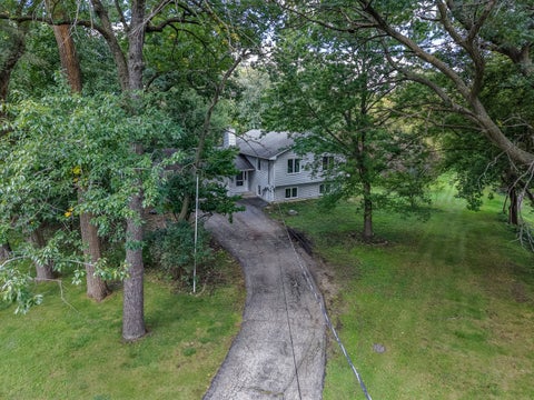 Photo of 951 Irving Avenue, Woodstock, IL 60098 (MLS # 12769600)