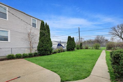 Tiny photo for 2227 Foster Street, Evanston, IL 60201 (MLS # 12617127)