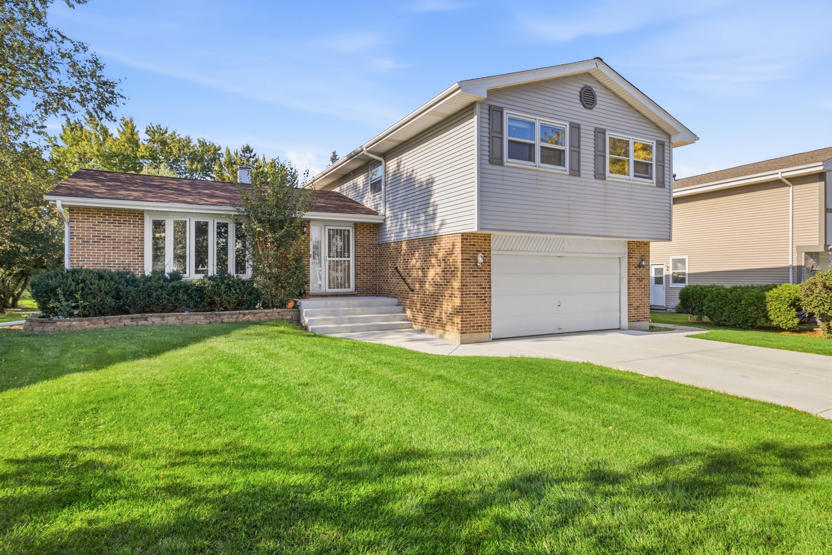 1727 Roosa Lane