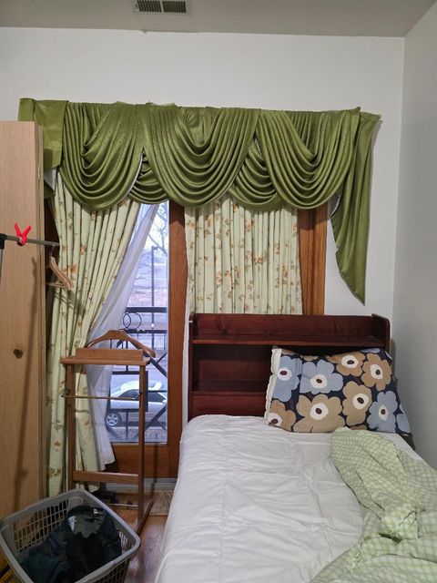 Tiny photo for 266 W 24th Place #2, Chicago, IL 60616 (MLS # 12584685)