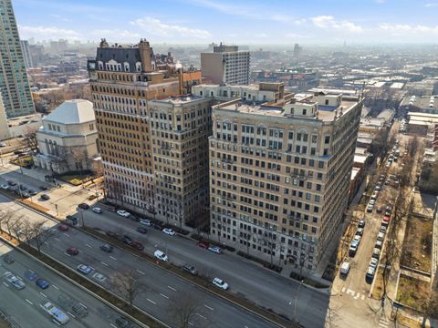 Tiny photo for 3520 N Lake Shore Drive #9E, Chicago, IL 60657 (MLS # 12574199)