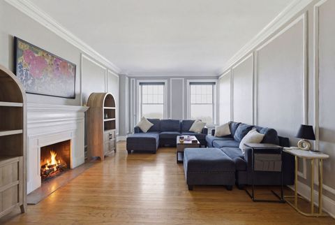 Tiny photo for 3520 N Lake Shore Drive #9E, Chicago, IL 60657 (MLS # 12574199)