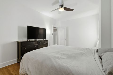 Tiny photo for 3520 N Lake Shore Drive #9E, Chicago, IL 60657 (MLS # 12574199)