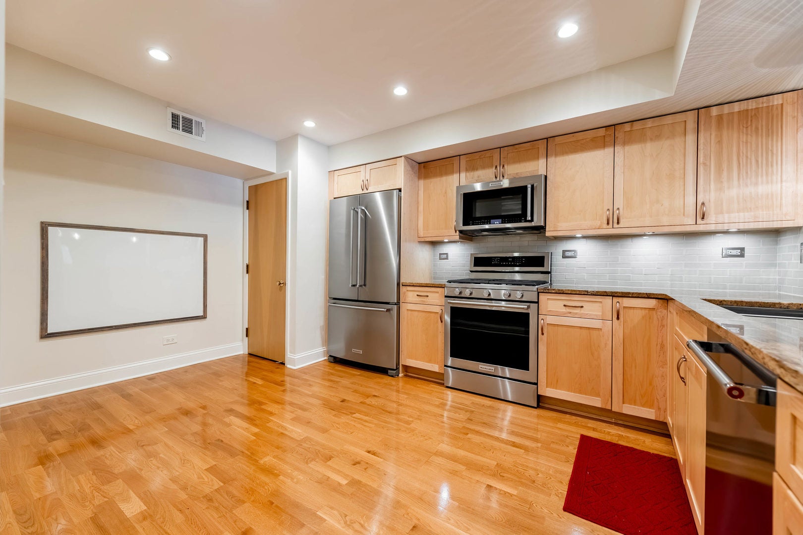 415 Franklin Avenue 2C