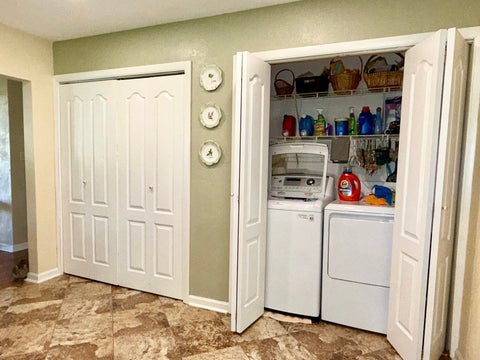 Tiny photo for 956 Country Club Road, Metropolis, IL 62960 (MLS # 12659353)