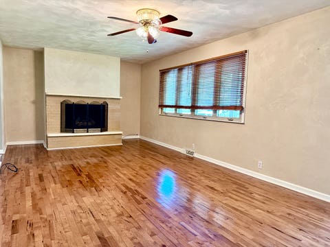 Tiny photo for 956 Country Club Road, Metropolis, IL 62960 (MLS # 12659353)