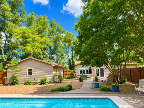 Tiny photo for 956 Country Club Road, Metropolis, IL 62960 (MLS # 12659353)