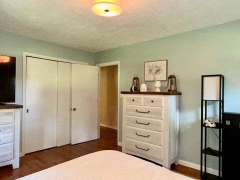 Tiny photo for 956 Country Club Road, Metropolis, IL 62960 (MLS # 12659353)