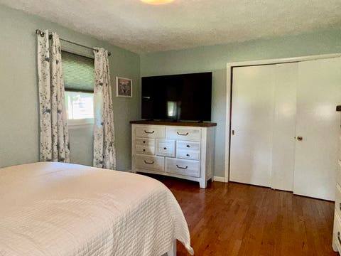 Tiny photo for 956 Country Club Road, Metropolis, IL 62960 (MLS # 12659353)