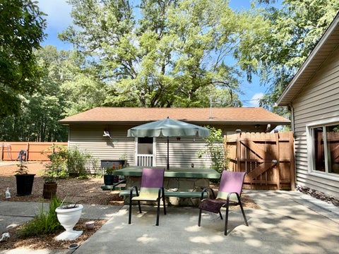 Tiny photo for 956 Country Club Road, Metropolis, IL 62960 (MLS # 12659353)