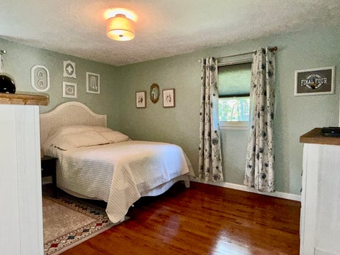 Tiny photo for 956 Country Club Road, Metropolis, IL 62960 (MLS # 12659353)