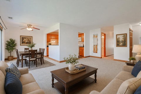Tiny photo for 220 OAK KNOLL Court #B2, Schaumburg, IL 60193 (MLS # 12674361)