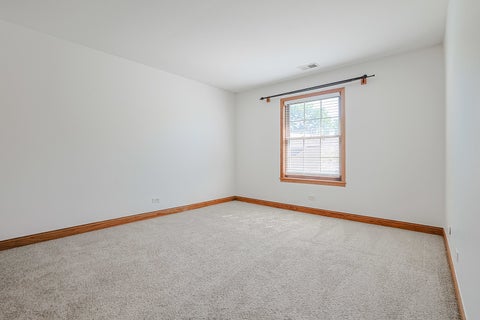 Tiny photo for 220 OAK KNOLL Court #B2, Schaumburg, IL 60193 (MLS # 12674361)