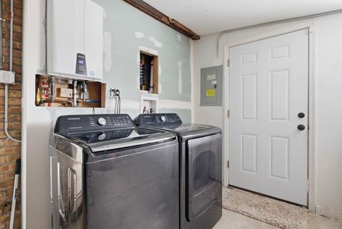 Tiny photo for 7932 W 98th Place, Hickory Hills, IL 60457 (MLS # 12594758)