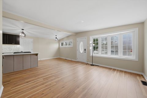 Tiny photo for 7932 W 98th Place, Hickory Hills, IL 60457 (MLS # 12594758)