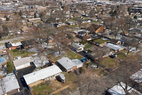 Tiny photo for 7932 W 98th Place, Hickory Hills, IL 60457 (MLS # 12594758)