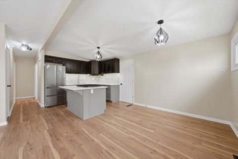 Tiny photo for 7932 W 98th Place, Hickory Hills, IL 60457 (MLS # 12594758)