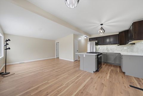 Tiny photo for 7932 W 98th Place, Hickory Hills, IL 60457 (MLS # 12594758)