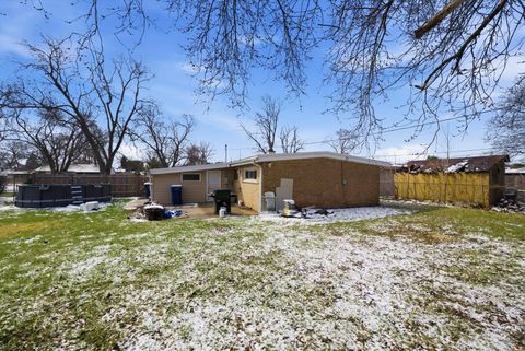 Tiny photo for 7932 W 98th Place, Hickory Hills, IL 60457 (MLS # 12594758)