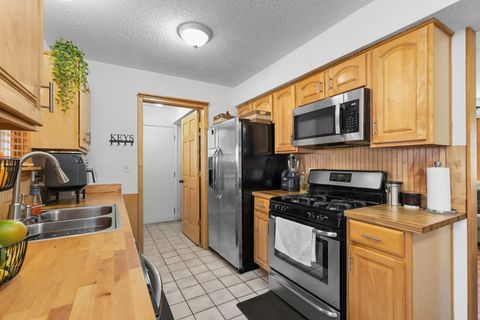 Tiny photo for 3110 Timber Hill Lane, Aurora, IL 60504 (MLS # 12547940)