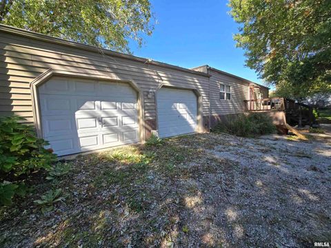 Tiny photo for 10617 Torrance Road, Carbondale, IL 62901 (MLS # EB460778)