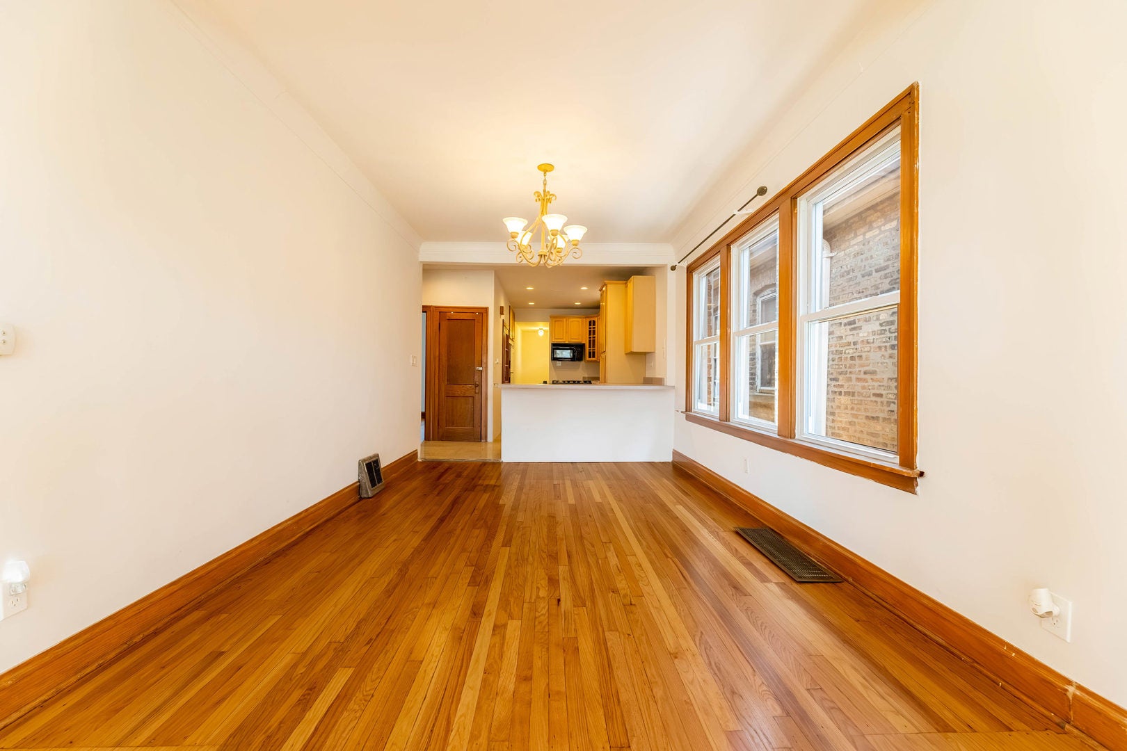 3520 W 58th Place