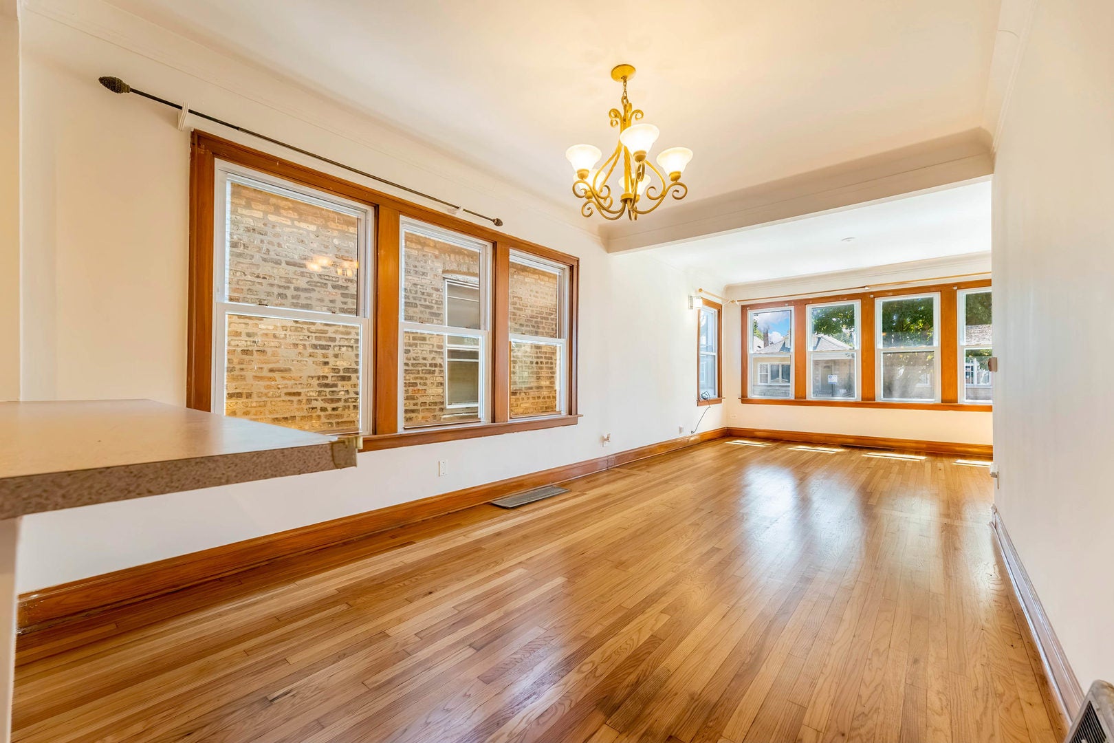 3520 W 58th Place