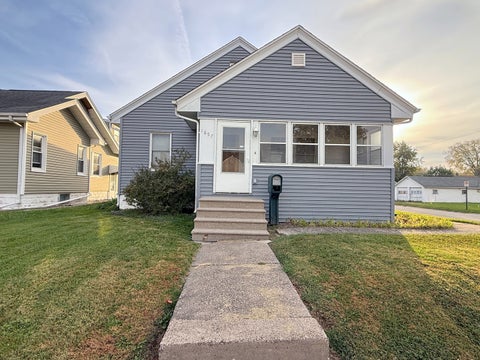 Photo of 1857 42nd Street, Rock Island, IL 61201 (MLS # 12794850)