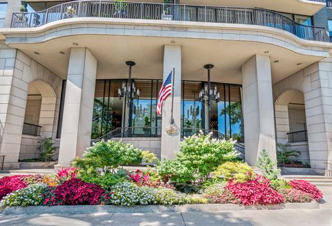 Photo of 1040 N LAKE SHORE Drive #32D, Chicago, IL 60611 (MLS # 12548159)