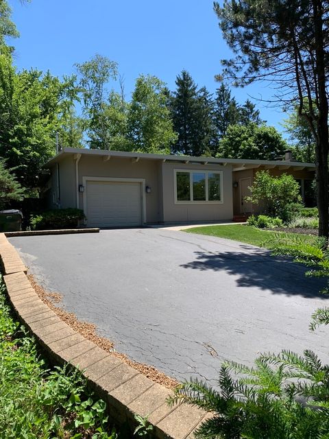 Photo of 743 Dundee Avenue, Barrington, IL 60010 (MLS # 12463901) Photo of 743 Dundee Avenue, Barrington, IL 60010 (MLS # 12463901)