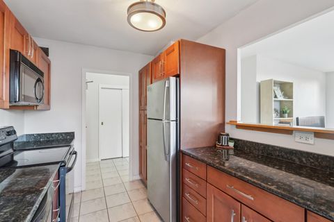 Tiny photo for 3900 N Lake Shore Drive #5E, Chicago, IL 60613 (MLS # 12546480)