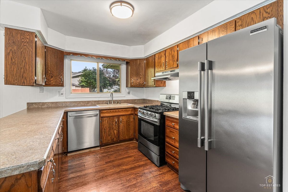 830 Hiawatha Drive