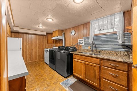 Tiny photo for 10305 S Avenue O Avenue, Chicago, IL 60617 (MLS # 12472259)