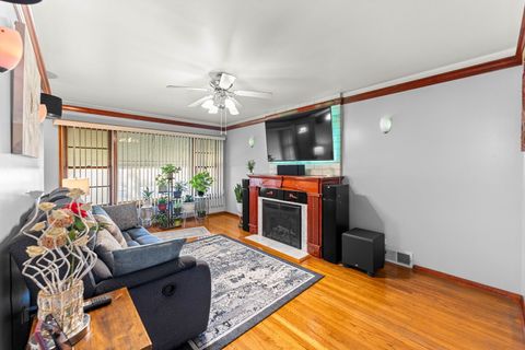 Tiny photo for 10305 S Avenue O Avenue, Chicago, IL 60617 (MLS # 12472259)