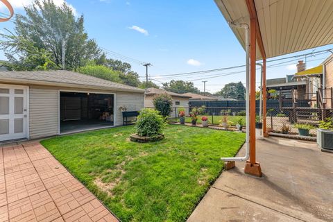 Tiny photo for 10305 S Avenue O Avenue, Chicago, IL 60617 (MLS # 12472259)