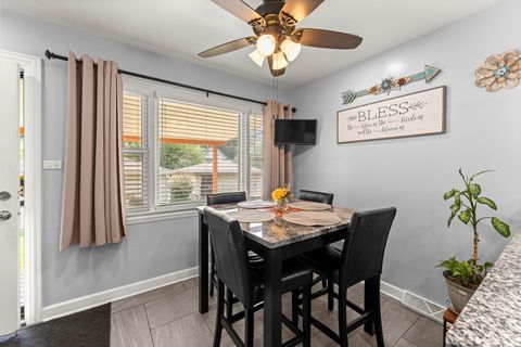 Tiny photo for 10305 S Avenue O Avenue, Chicago, IL 60617 (MLS # 12472259)