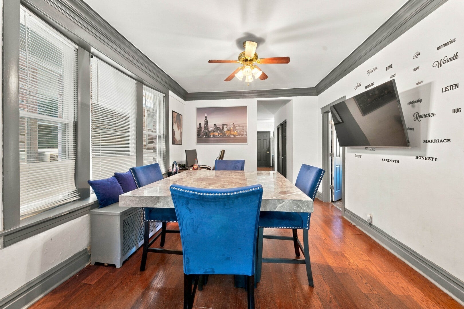4109 W Van Buren Street