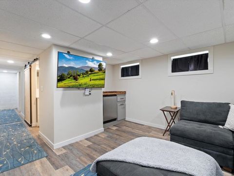 Tiny photo for 1658 W LOMBARD Street, Davenport, IA 52804 (MLS # 100000236)