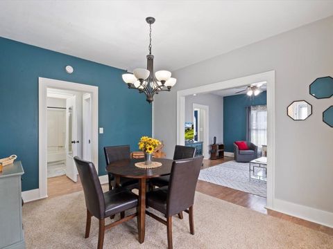 Tiny photo for 1658 W LOMBARD Street, Davenport, IA 52804 (MLS # 100000236)