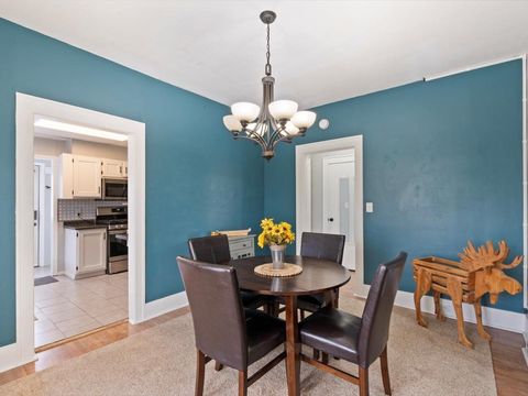 Tiny photo for 1658 W LOMBARD Street, Davenport, IA 52804 (MLS # 100000236)