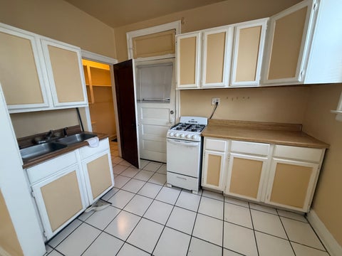Tiny photo for 2150 S Gunderson Avenue #336, Berwyn, IL 60402 (MLS # 12695060)