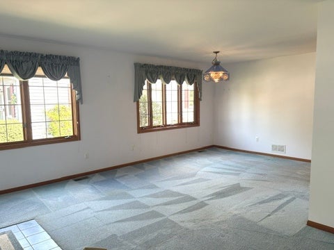 Tiny photo for 35 S Juniper Drive, North Aurora, IL 60542 (MLS # 12752357)
