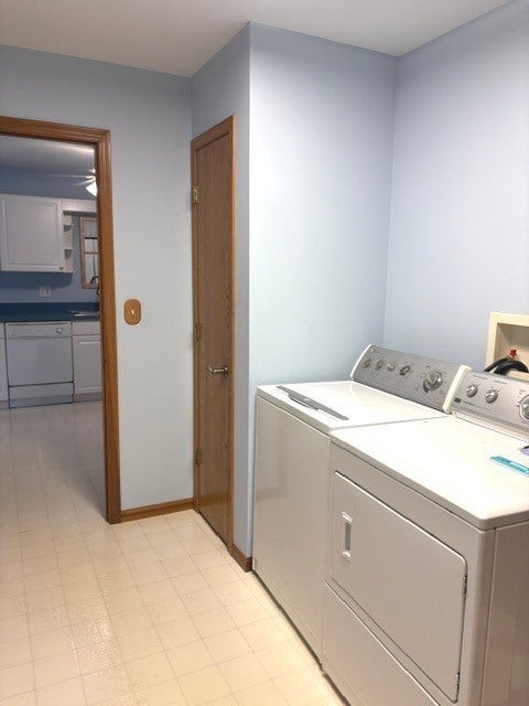Tiny photo for 35 S Juniper Drive, North Aurora, IL 60542 (MLS # 12752357)