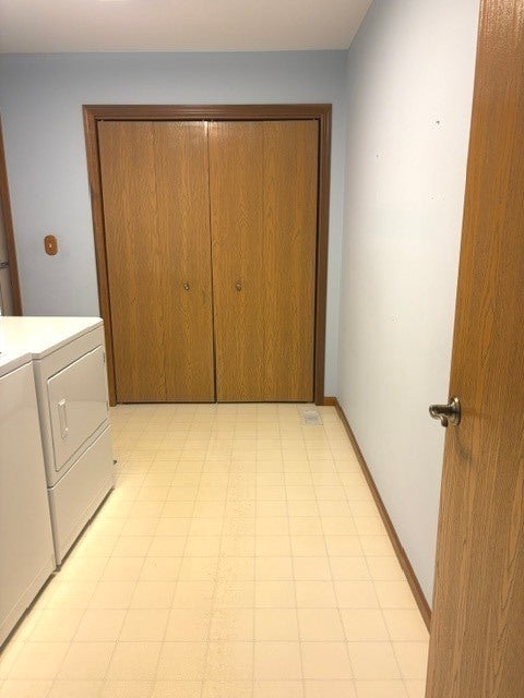 Tiny photo for 35 S Juniper Drive, North Aurora, IL 60542 (MLS # 12752357)