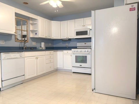 Tiny photo for 35 S Juniper Drive, North Aurora, IL 60542 (MLS # 12752357)